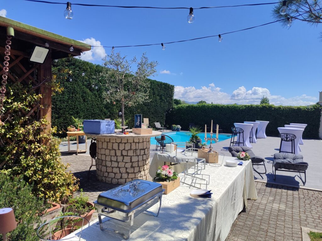 I catering di La Lampara Eventi hanno accompagnato Giulia e Manuel nel giorno del loro matrimonio. Una cerimonia intima e raffinata